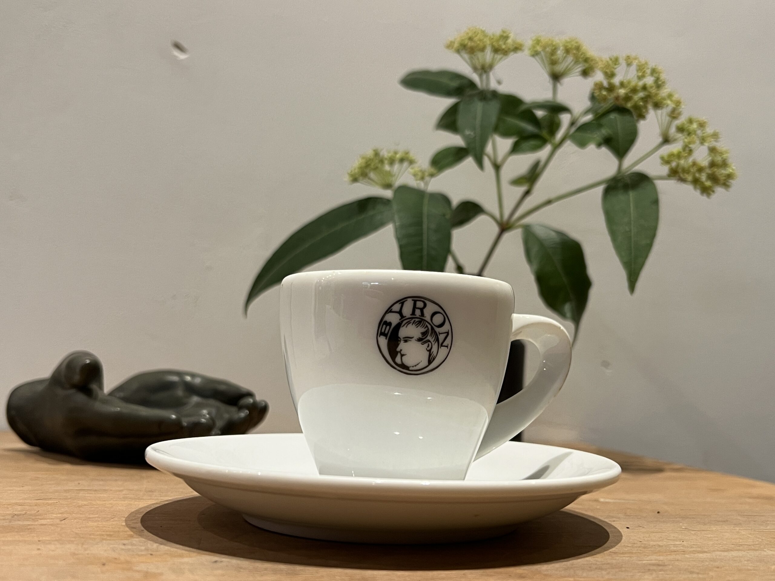 祖父母が営んでいた純喫茶バイロンのカップとソーサー